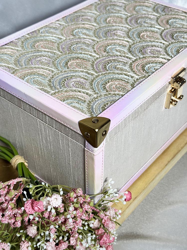 Scallop Design Vanity Case - Vanity Case - Viyaah Accessories - 2