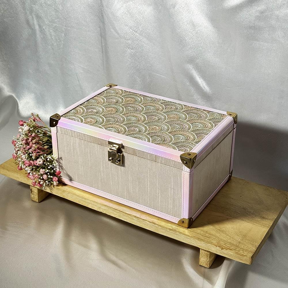 Scallop Design Vanity Case - Vanity Case - Viyaah Accessories